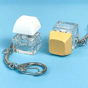 Get to know the world of keyboard switches with this key switch keychain! Featuring various switch types, it lets you customize the feel of your keys by adjusting pressure. Improve your typing experience and enhance psychological comfort whether you're at home or in the office.